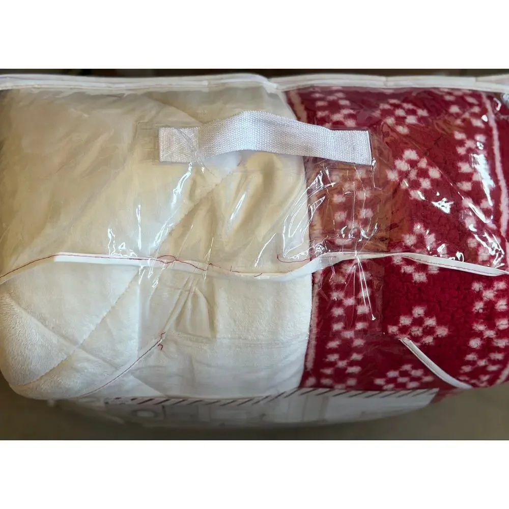 North Pole Trading Co. Reversible Printed Sherpa & Faux Mink Comforter KING Red